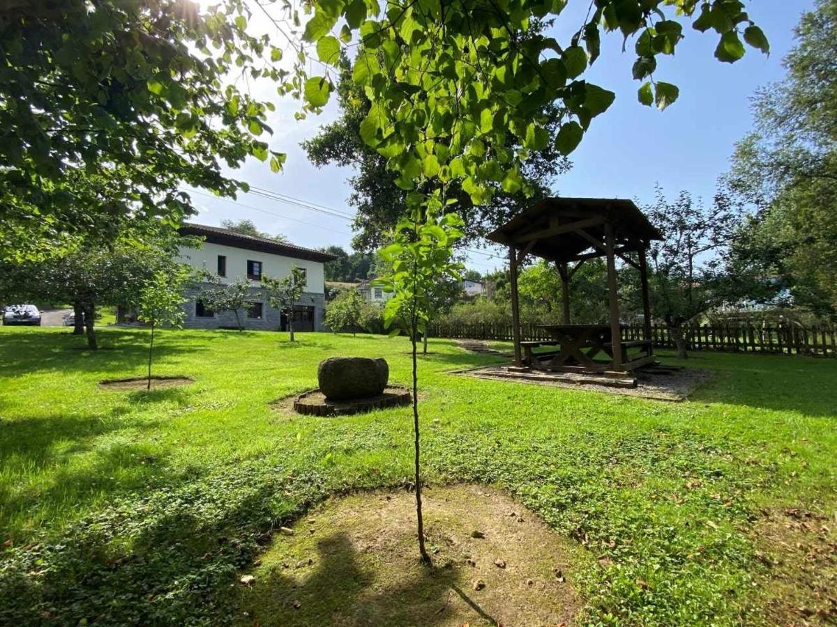Casa De Los Carpinteros Arriondas Exterior foto